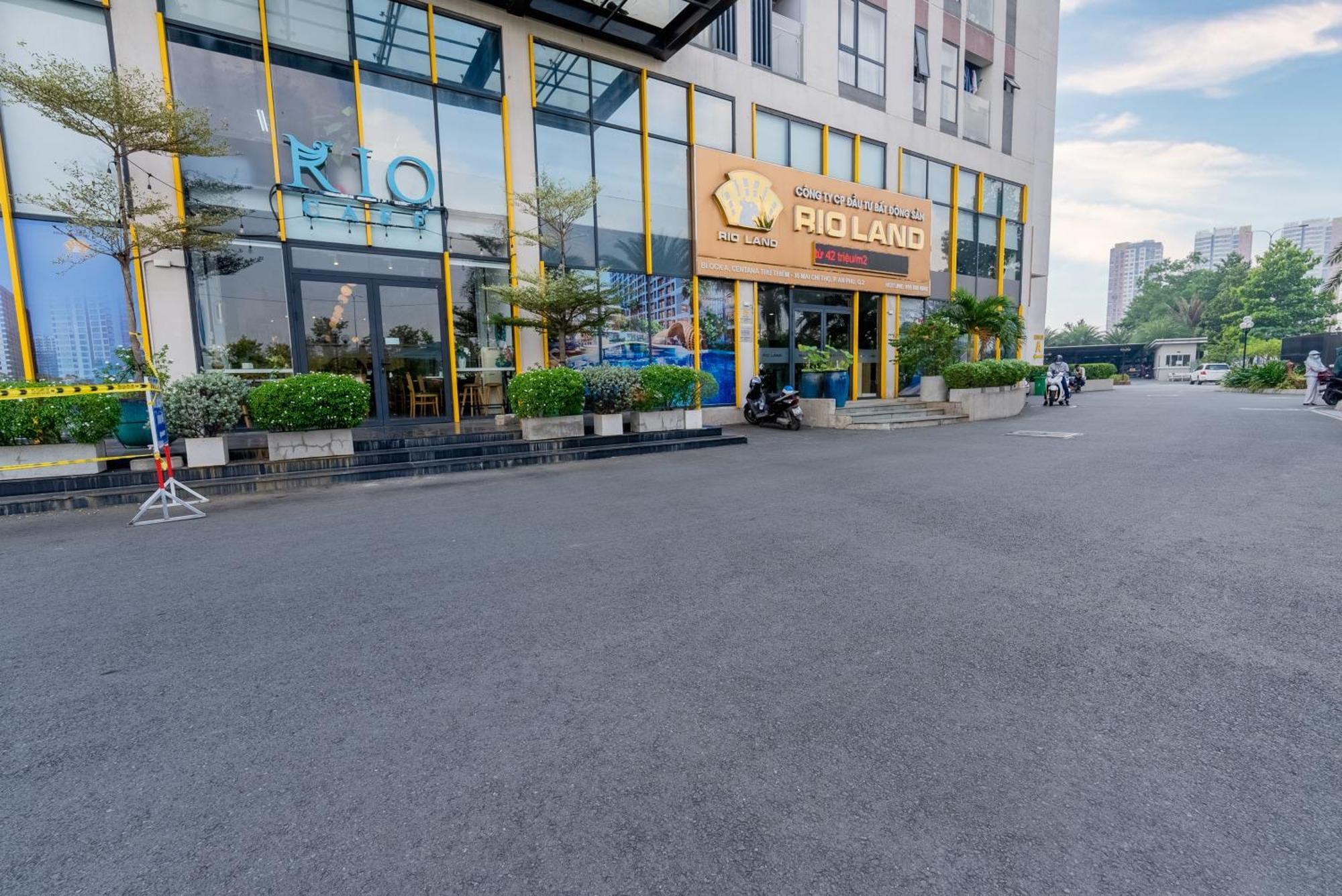 Cozy Private Bedroom In A Luxury 2Br Condo Ho Chi Minh City Exterior photo
